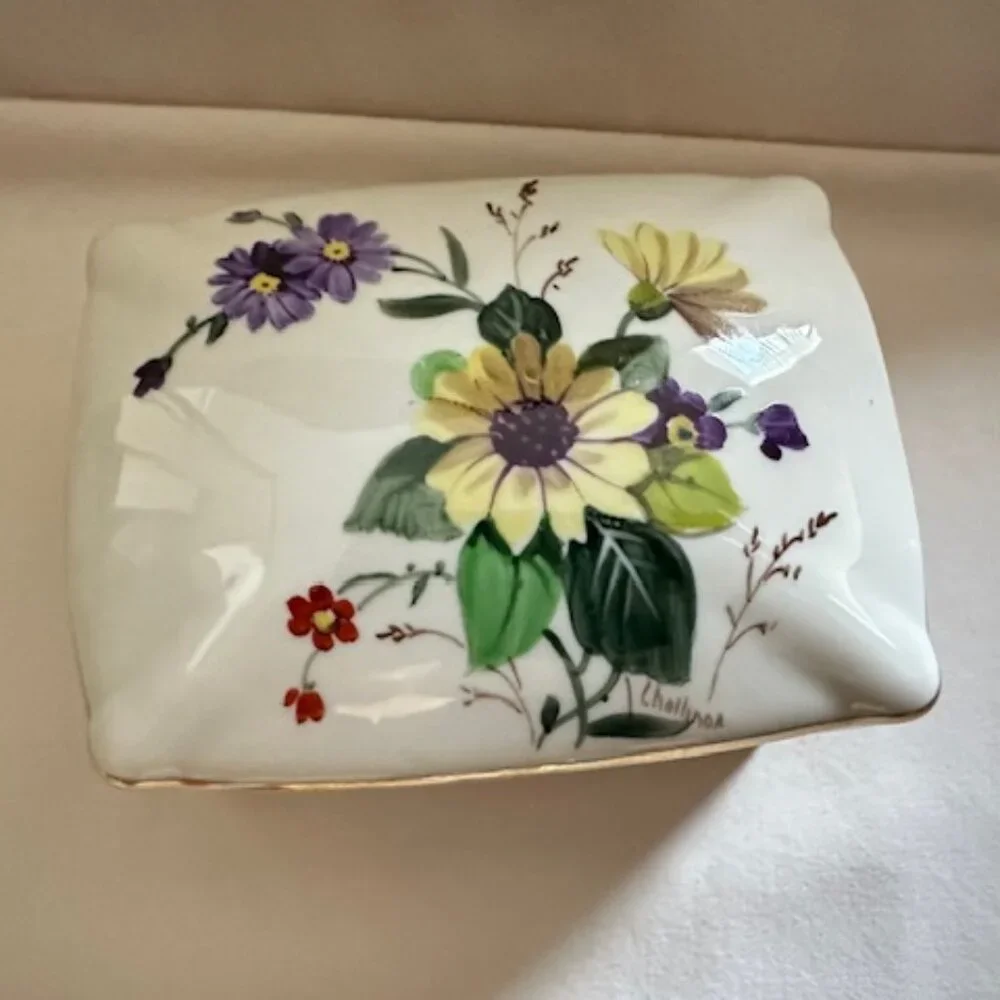 Vintage Porcelain Trinket Box